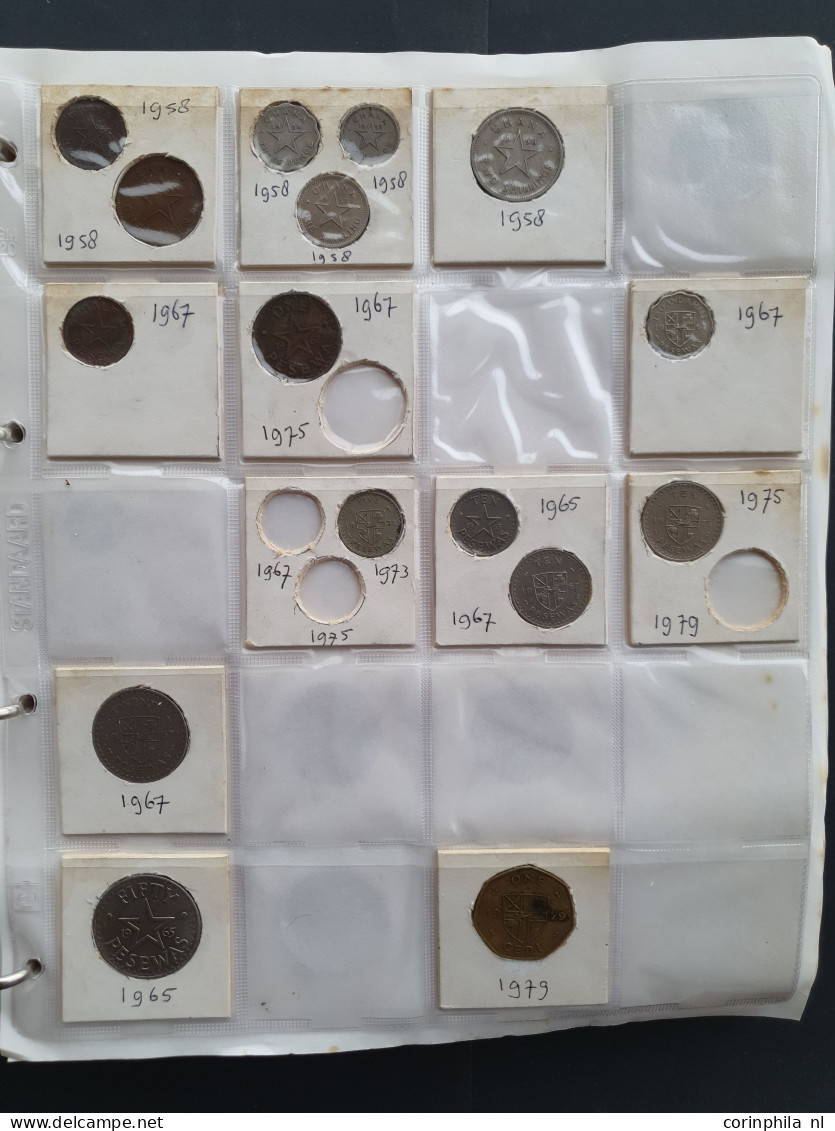 collection Africa 1900-2000 with some silver in two albums