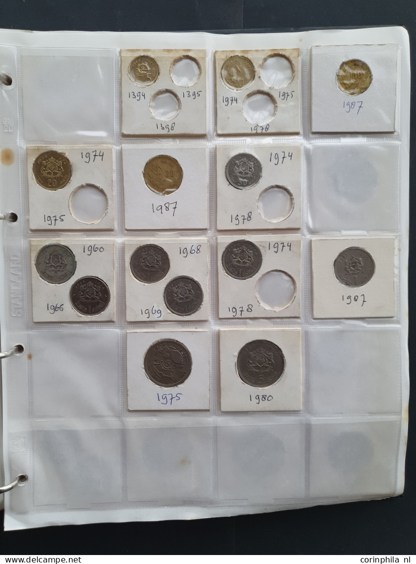 collection Africa 1900-2000 with some silver in two albums