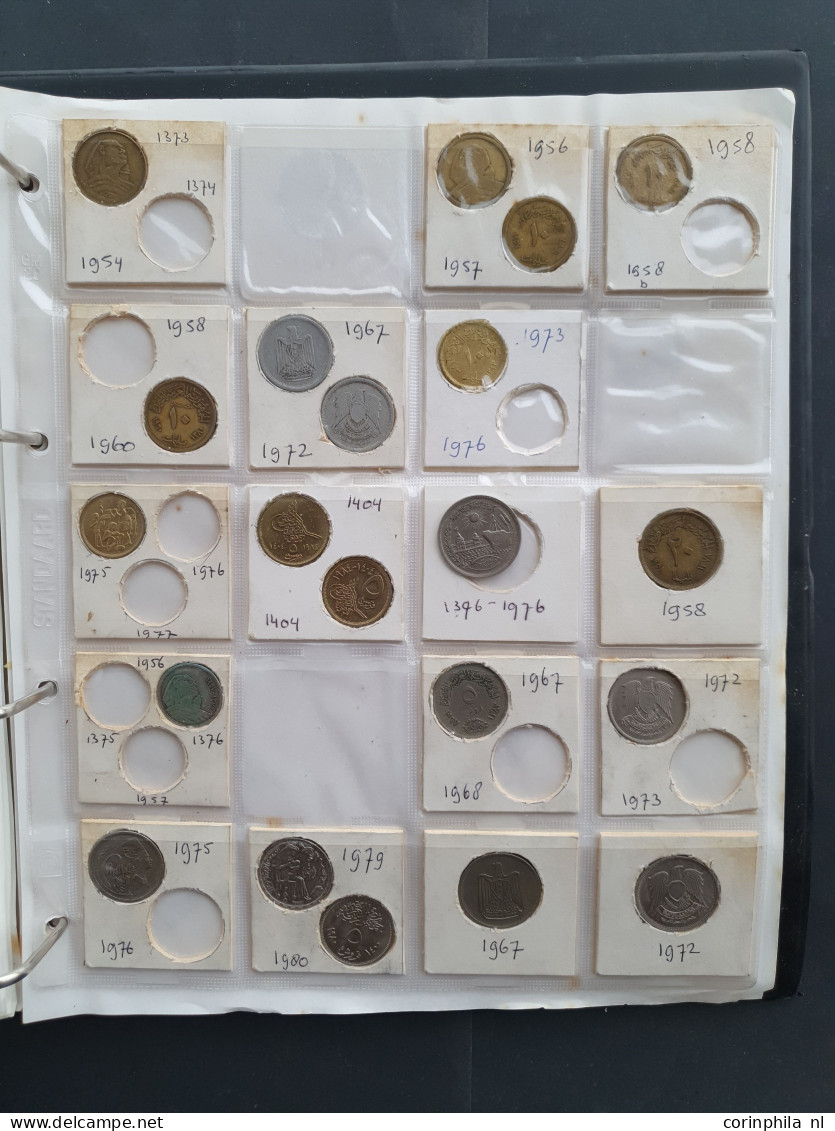 collection Africa 1900-2000 with some silver in two albums