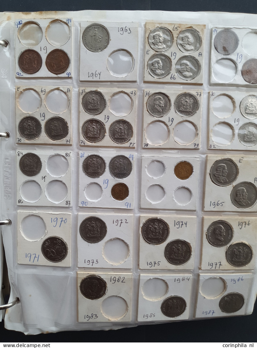 collection Africa 1900-2000 with some silver in two albums