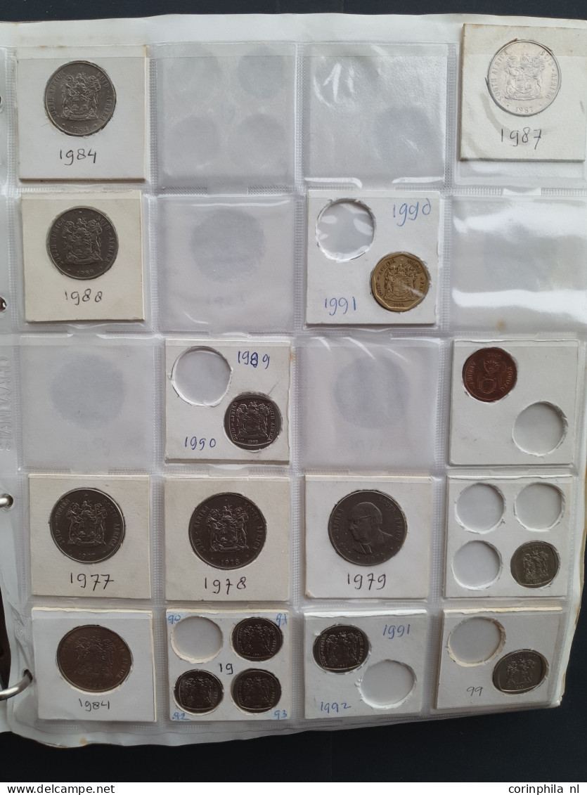 collection Africa 1900-2000 with some silver in two albums