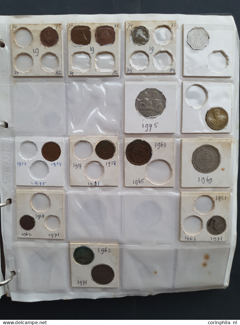 collection Africa 1900-2000 with some silver in two albums