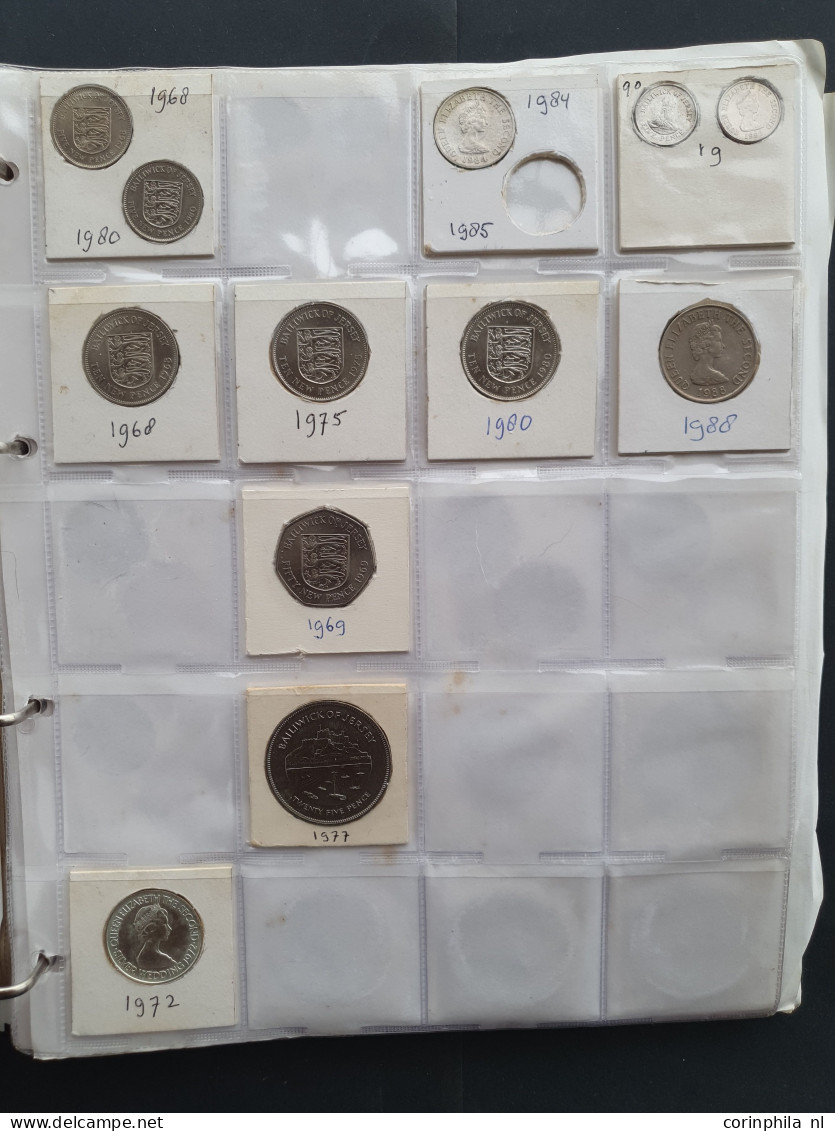 collection Great Britain, Guernsey, Jersey, Ireland 1700-2000, some older with silver among which Sixpence 1562, Florin 