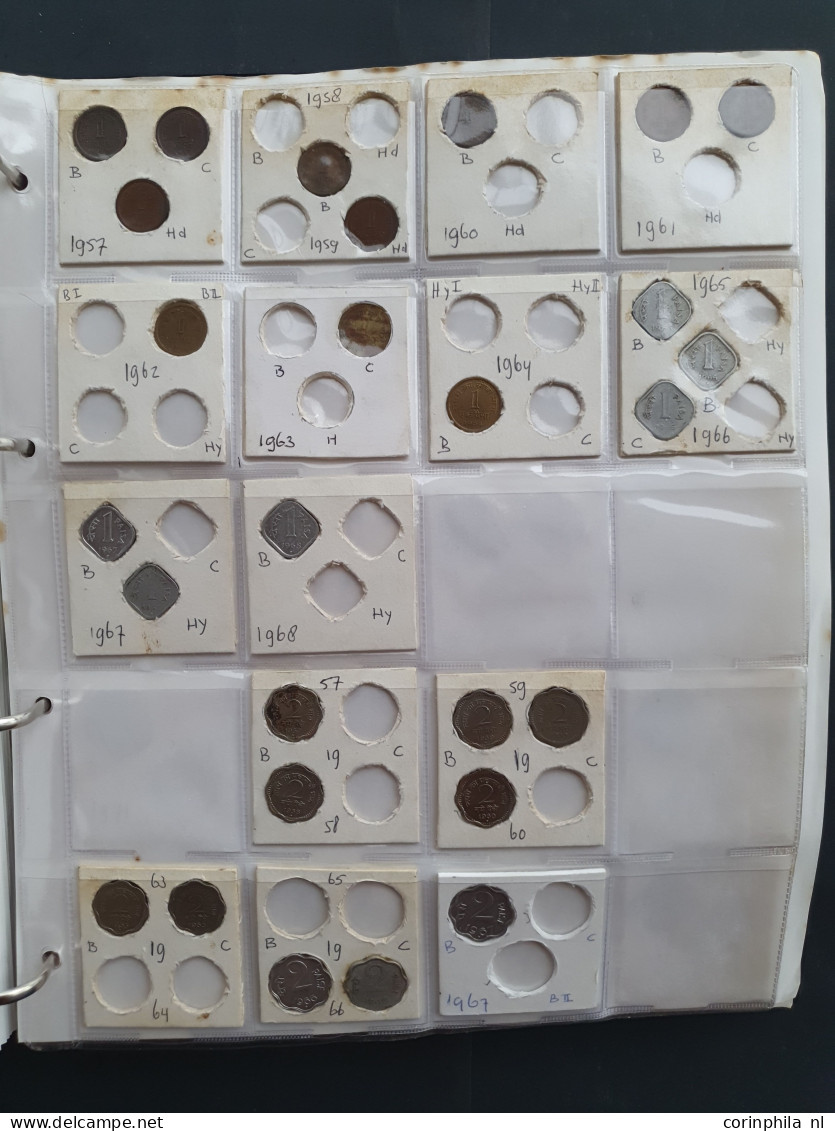 collection India 1400-2000 with some silver among which gold Fanam (4) in album