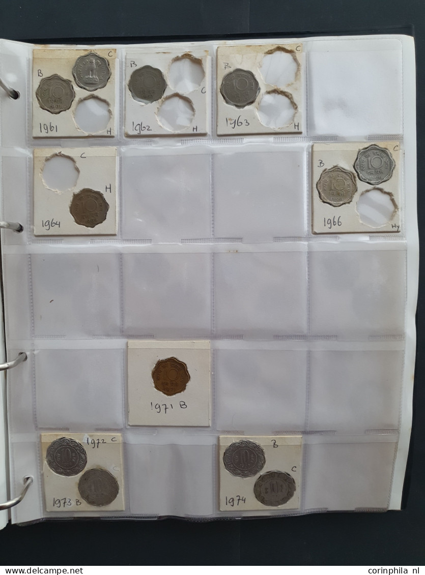 collection India 1400-2000 with some silver among which gold Fanam (4) in album