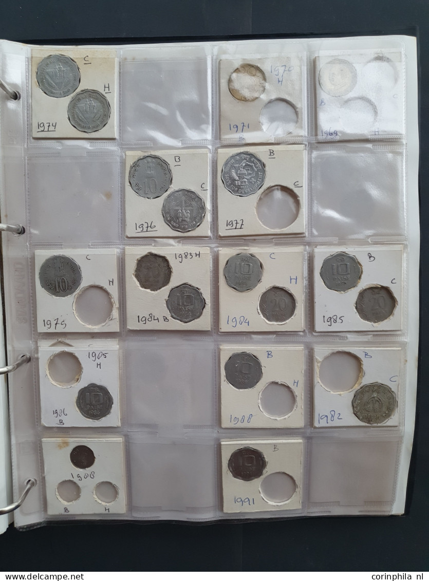 collection India 1400-2000 with some silver among which gold Fanam (4) in album