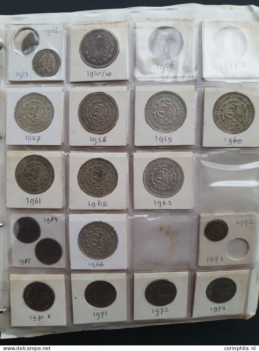 collection Middle and South America 1800-2000 with some silver, among which Mexico 8 Reales 1809 TH in 3 albums