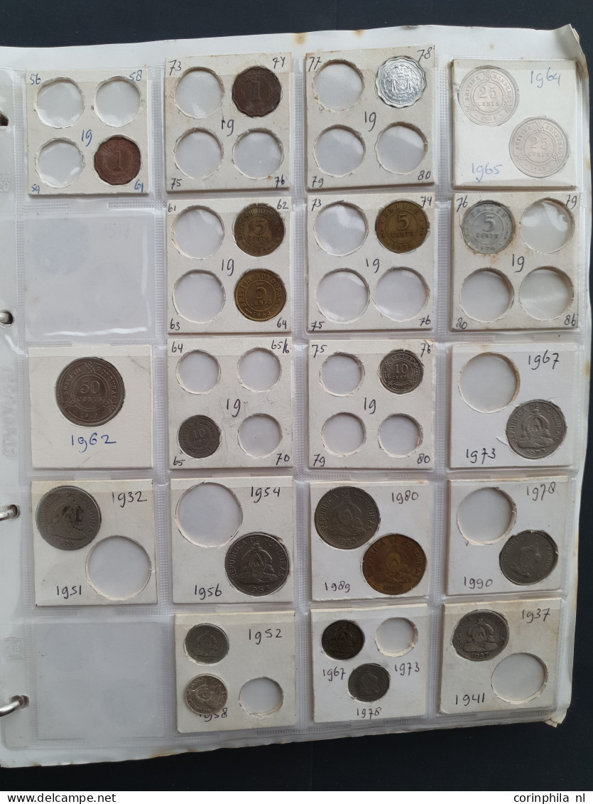 collection Middle and South America 1800-2000 with some silver, among which Mexico 8 Reales 1809 TH in 3 albums