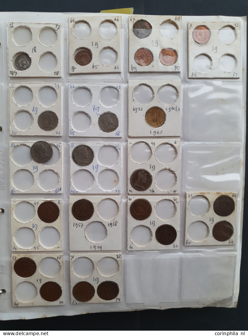 collection Middle and South America 1800-2000 with some silver, among which Mexico 8 Reales 1809 TH in 3 albums