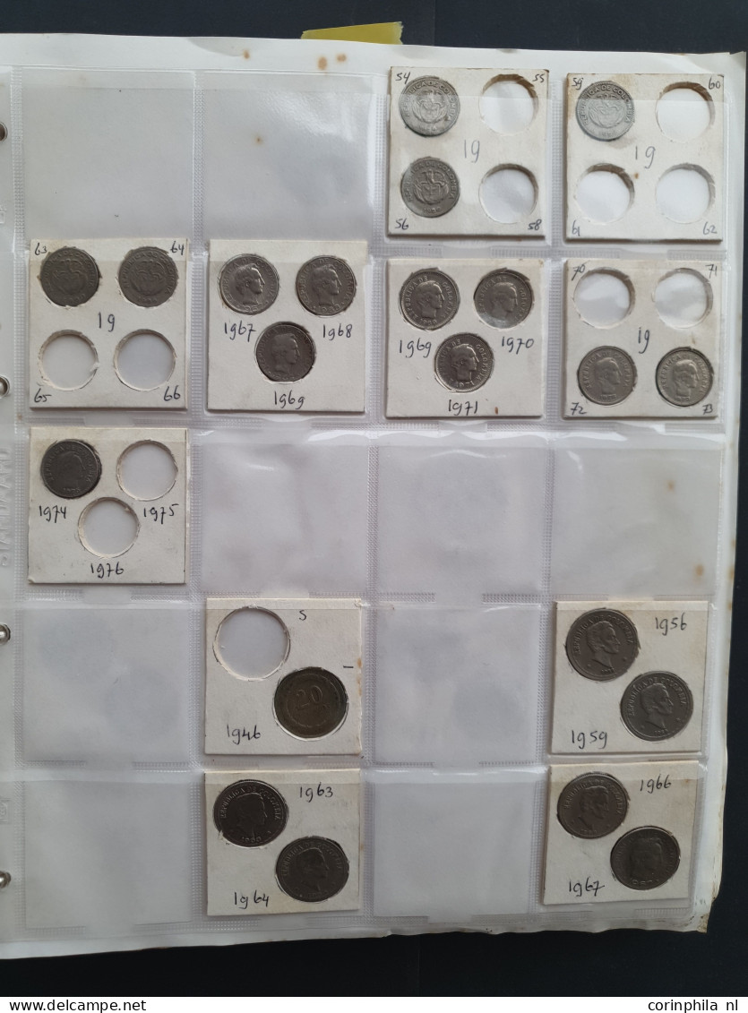 collection Middle and South America 1800-2000 with some silver, among which Mexico 8 Reales 1809 TH in 3 albums