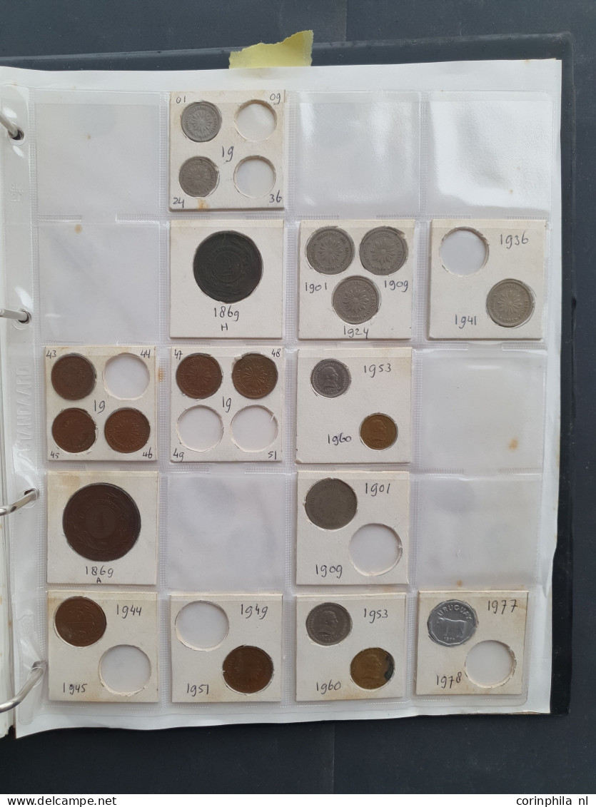 collection Middle and South America 1800-2000 with some silver, among which Mexico 8 Reales 1809 TH in 3 albums