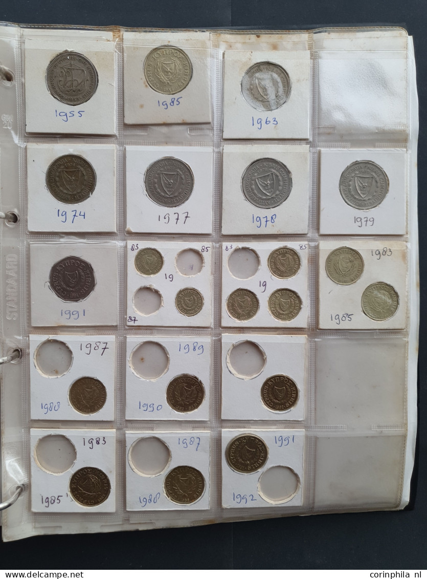 collection Ottoman Empire, Turkey, Cyprus, Palestina and Isreal 1800-2000 with some silver in album