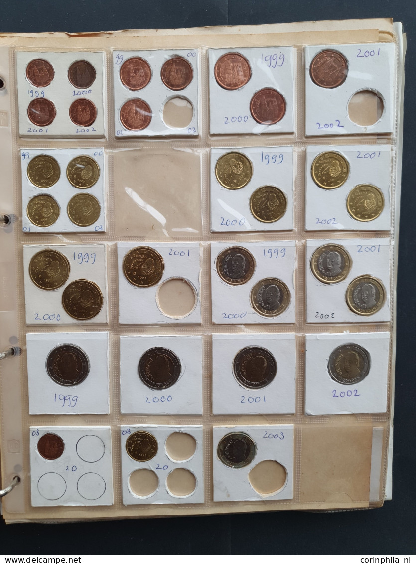 collection Spain, Portugal, Italy, Greece and Malta 1800-2000, some older with silver and a few Roman in 3 albums