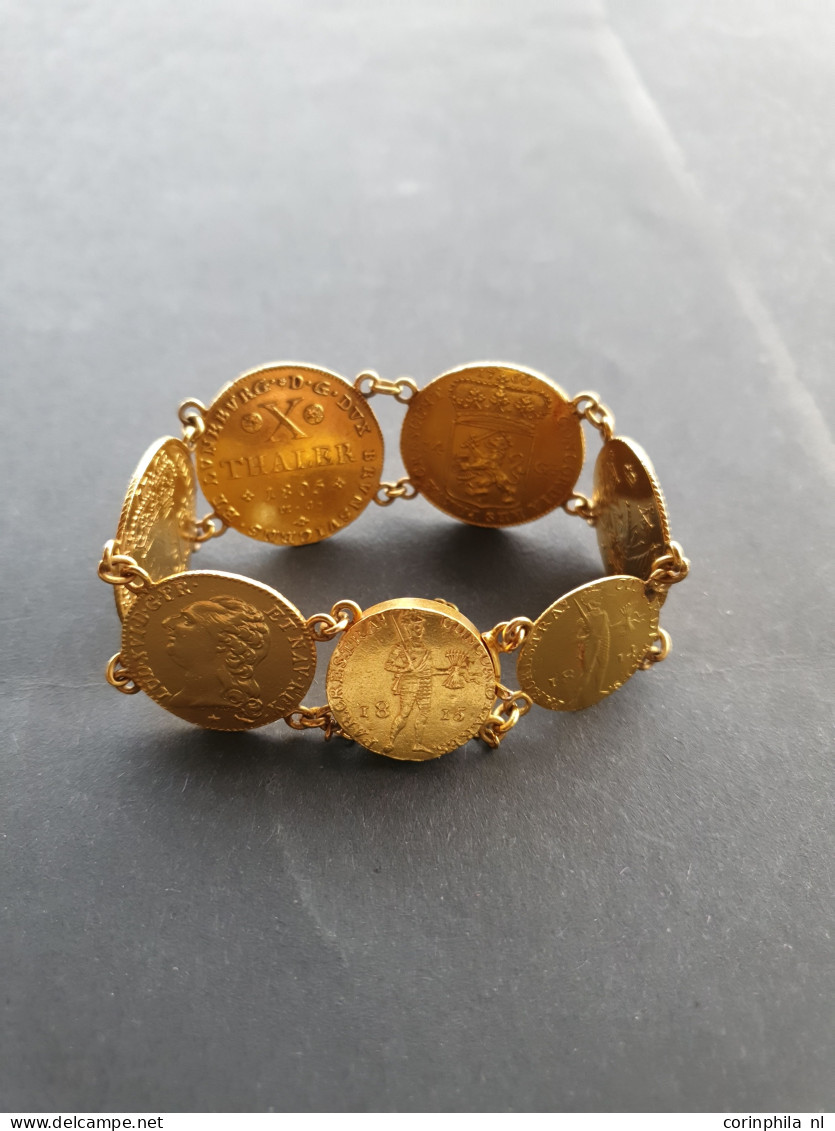 Armband Bestaande Uit Gouden Munten W.b. Gouden Rijders Gelderland 1762 En Utrecht 1760 In 14 Karaat Setting, Ca. 58gr.  - Otros & Sin Clasificación