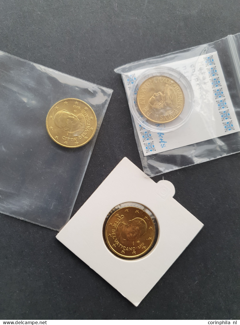 Vatican 2013-2019  Euro Sets (7) and 2 Euros in blisters (8), 50 Eurocent in coin cards (13) in small box