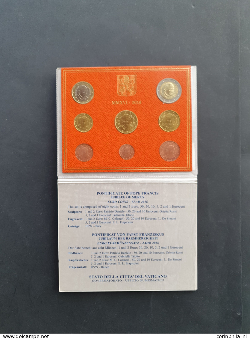 Vatican 2013-2019  Euro Sets (7) and 2 Euros in blisters (8), 50 Eurocent in coin cards (13) in small box