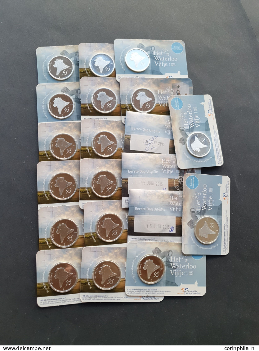 coincards 5 en 2 Euro vnl. Nederland en met iets Europa (795 stuks) in plastic sorteerbakken