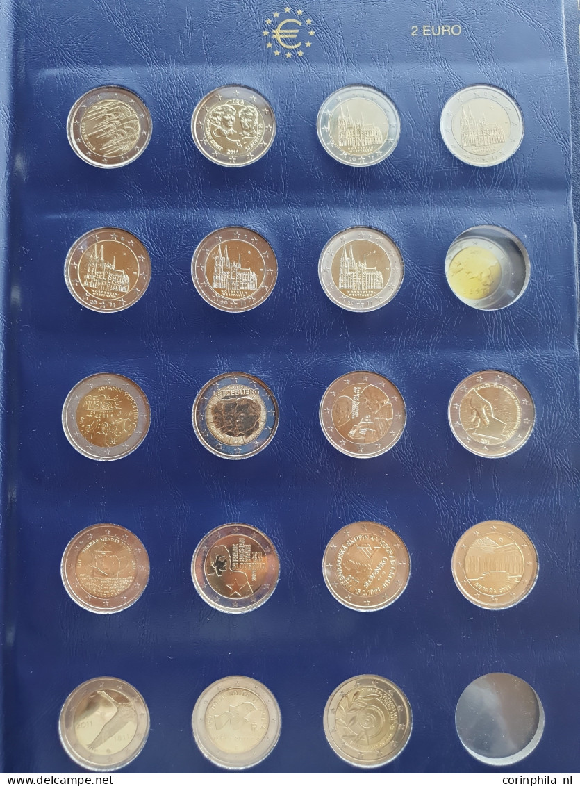 2 Euro coins Europa (602 pieces) apart in bags, capsules in cassette, albums and little box in box