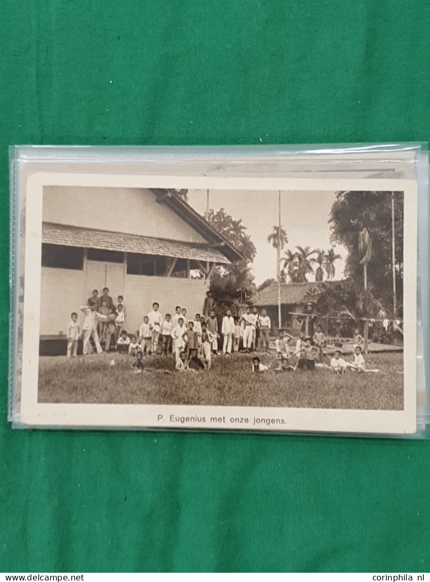 Cover Dutch East Indies, approx. 100 postcards all pre 1940 including ethnic scenes in envelope