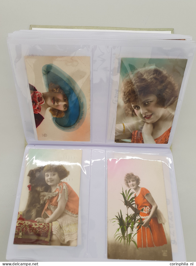 Cover Fantasy, approx. 400 postcards with better material (embossed, scenes) in 2 small albums