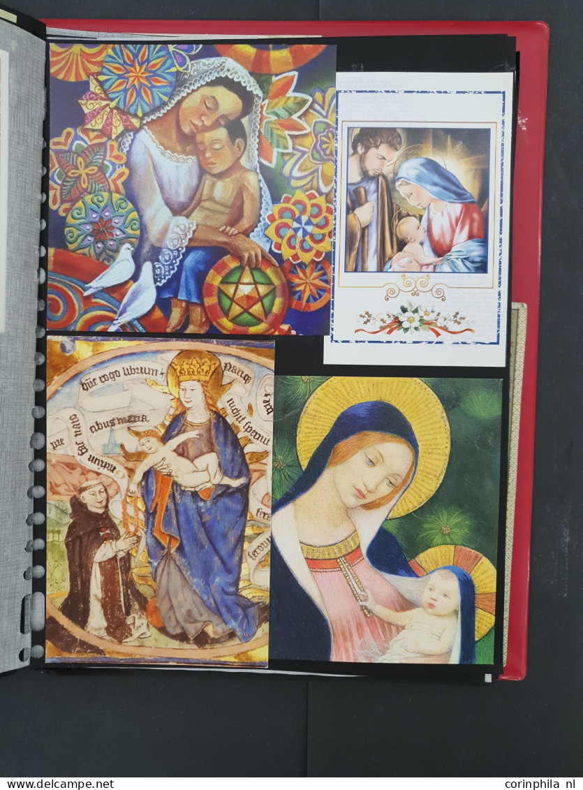 Cover mainly related to Christmas (handcrafted cards) in 10 large boxes