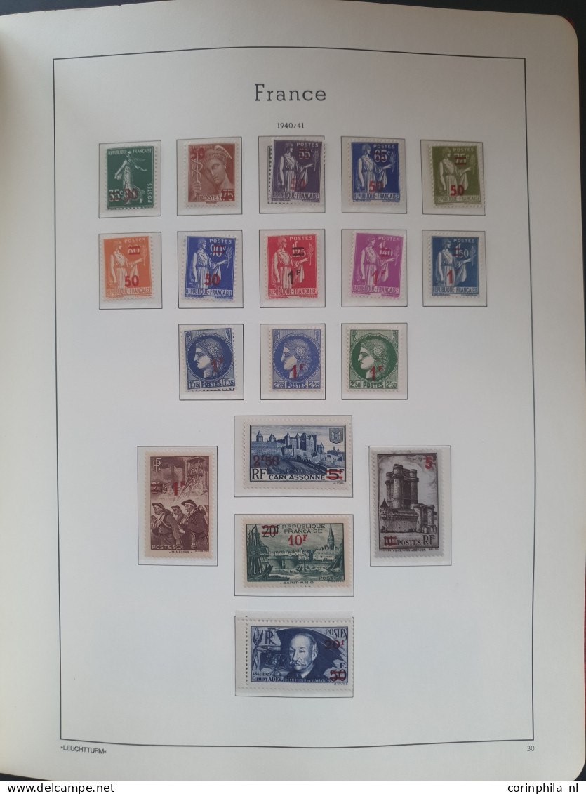 1877/2002 collection mostly ** with many better items e.g. Merson, Orphans, Mineraline (Semeuse), 5 fr. Sage, caisse d'A