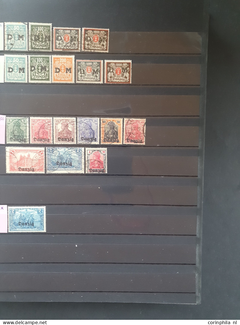 1918/1954 collection and stock including Saar, Memel, Danzig etc. with better items, varieties and postmarks in 7 stockb