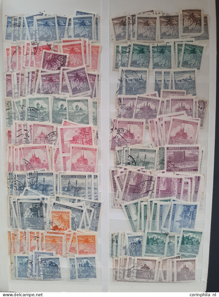 1918/1954 collection and stock including Saar, Memel, Danzig etc. with better items, varieties and postmarks in 7 stockb