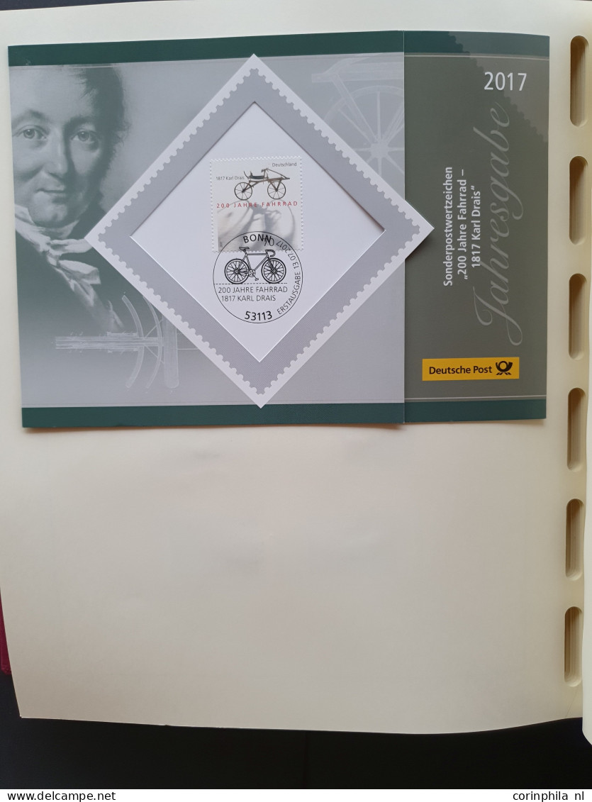 1990/2020 mounted mint * collection with high face value in Schaubek album