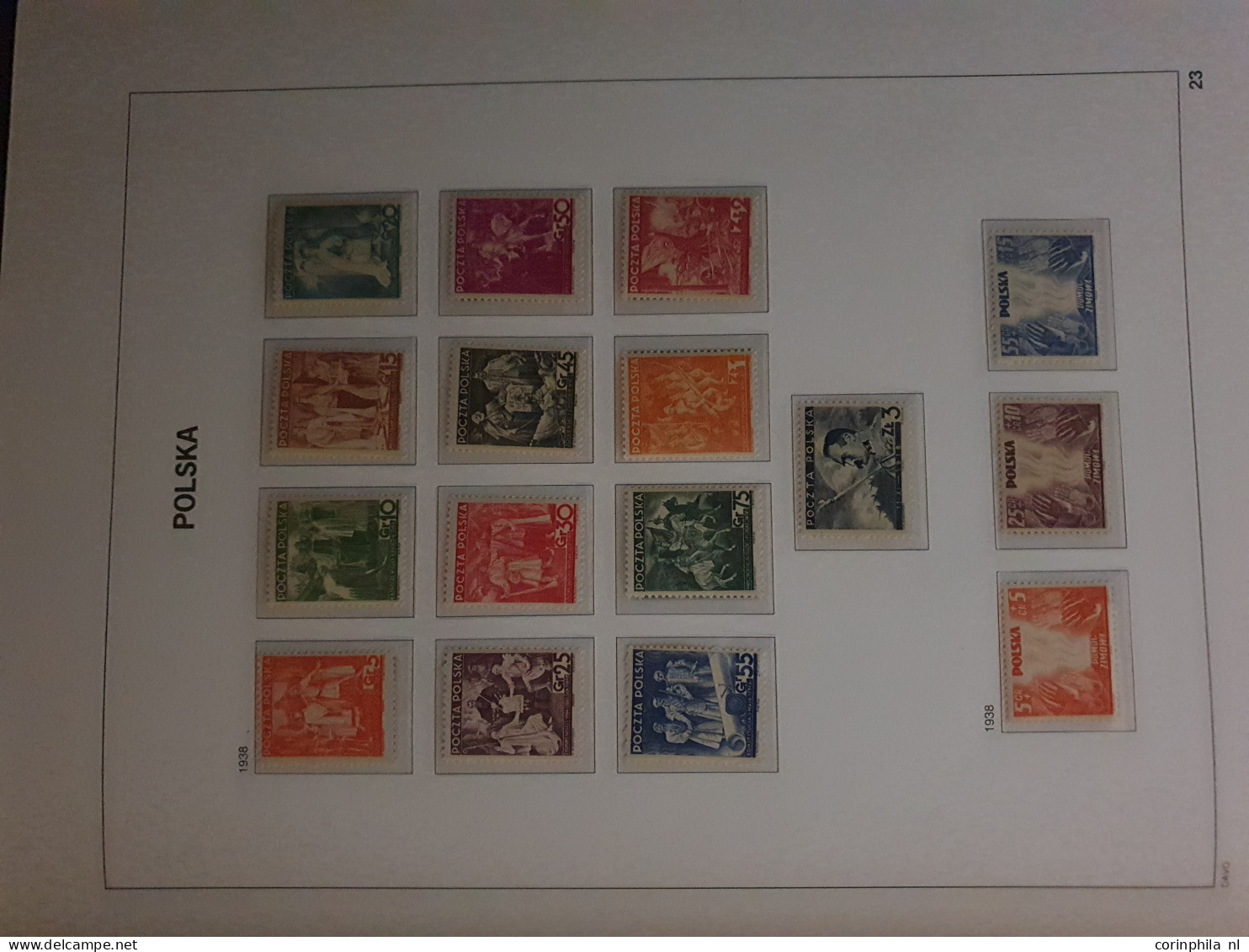 1935-2013, collection almost untirely unmounted mint with some better miniature sheets and face value in 8 Davo albums a