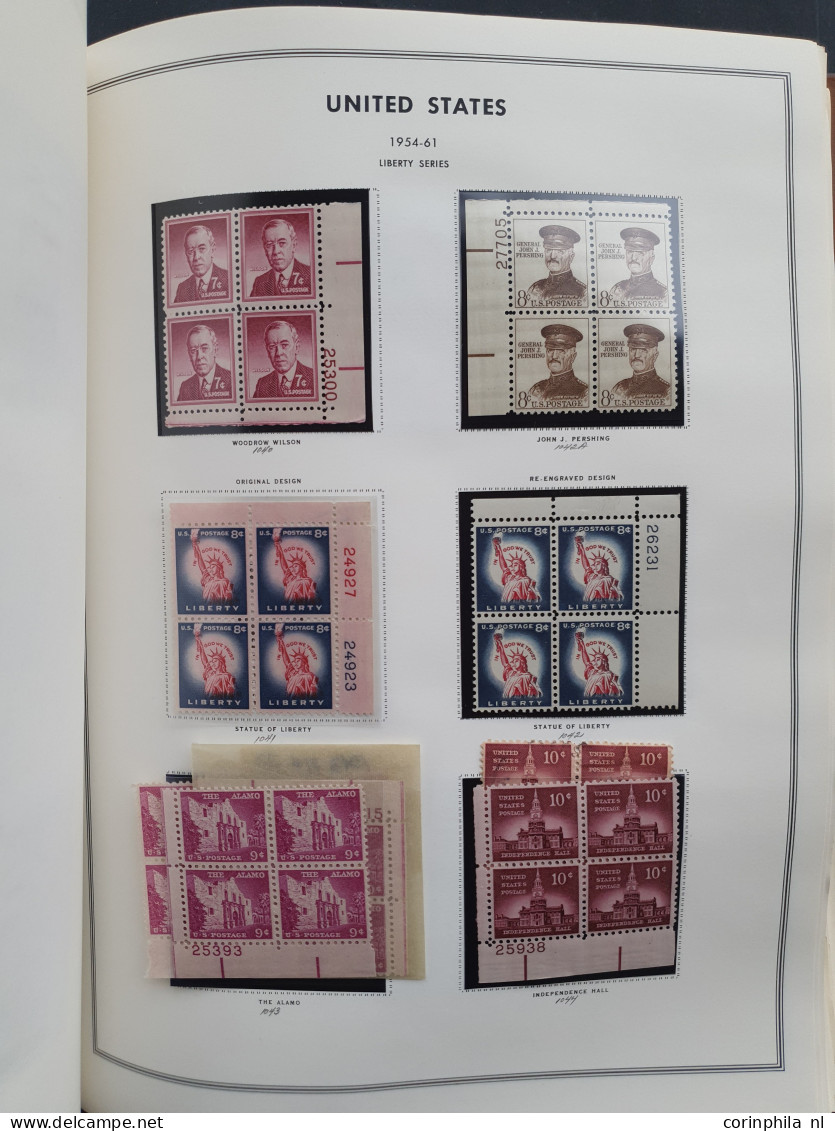 1919-1980, collection larger units mainly ** including plate blocks in 2 Harris albums