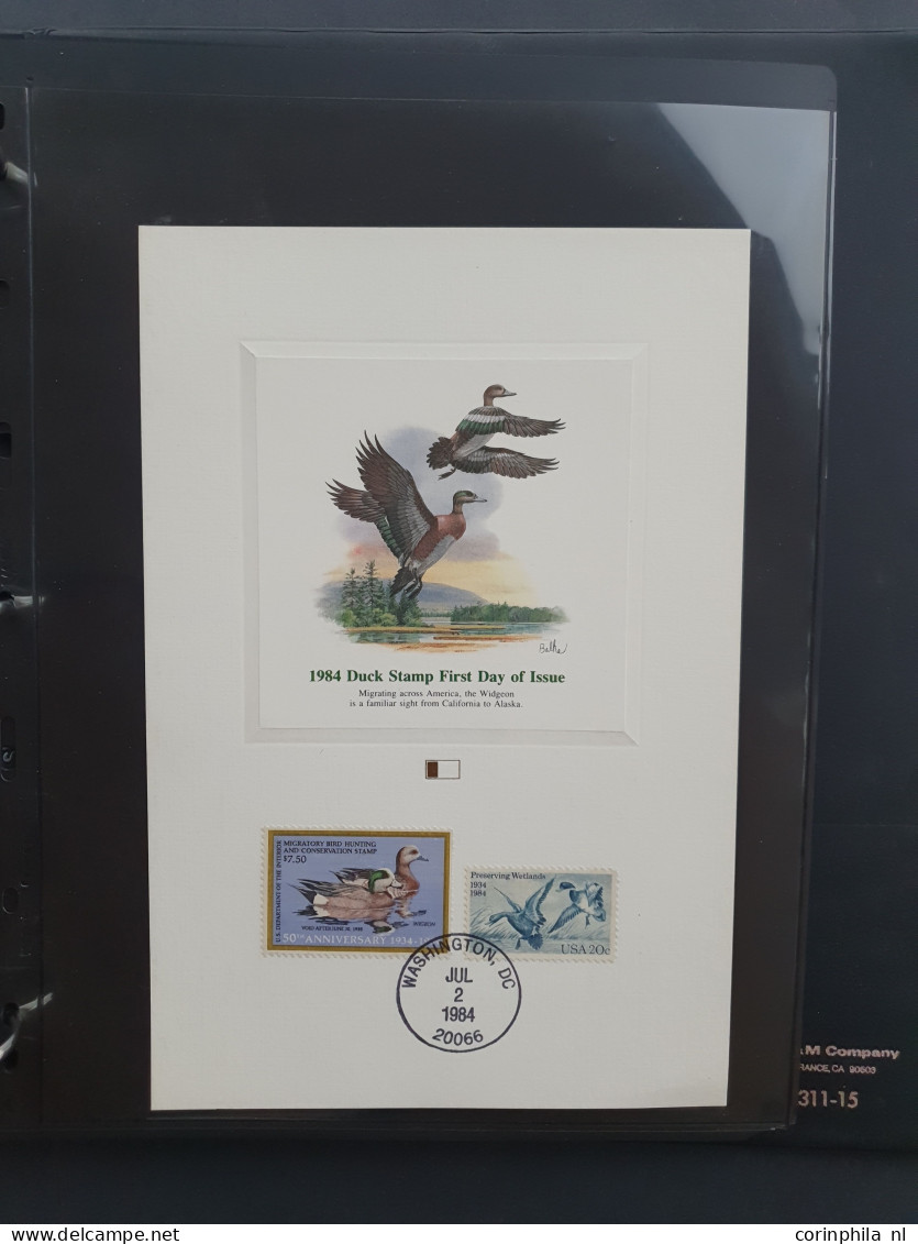 1980/1991 collection Duckstamps with ** stamps, fdc's etc. in approx 30 presentation packs, 2 albums in box