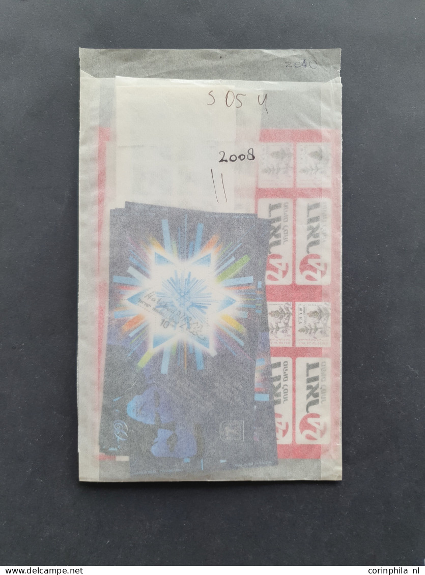 1997/2020, large number of mostly ** off paper stamps, sheetles and booklets sorted in glassine bags, high face value