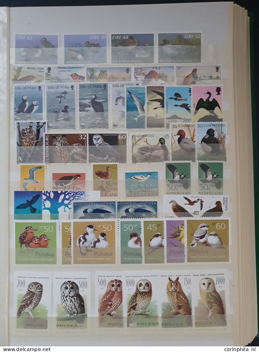 1960 onwards collection Flora and Fauna mainly */** including better sets/miniature sheets in 2 stockbooks