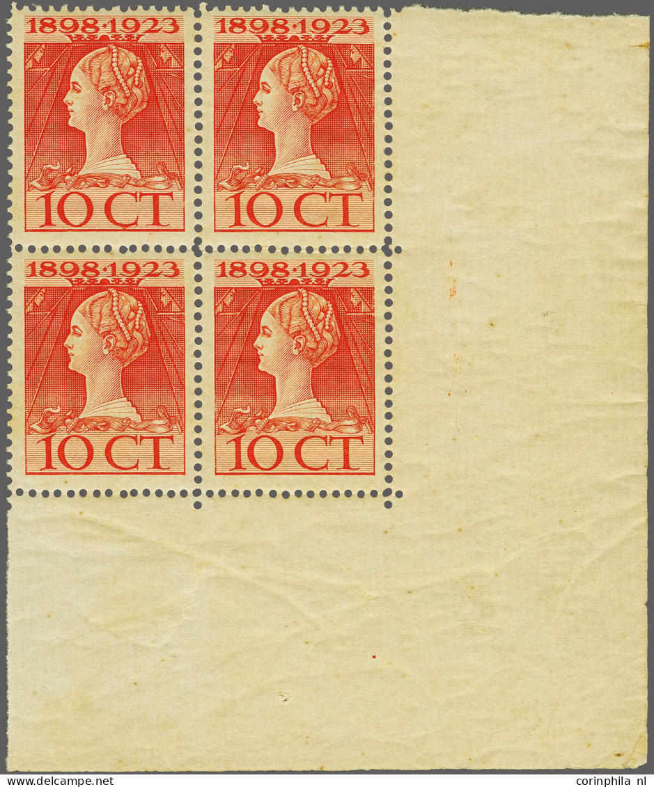 Unmounted Mint , Block 10 Cent Oranjerood Tanding 12 In Blok Van 4 Met Hoekvelrand (enkele Minieme Vlekjes Achterzijde), - Unclassified