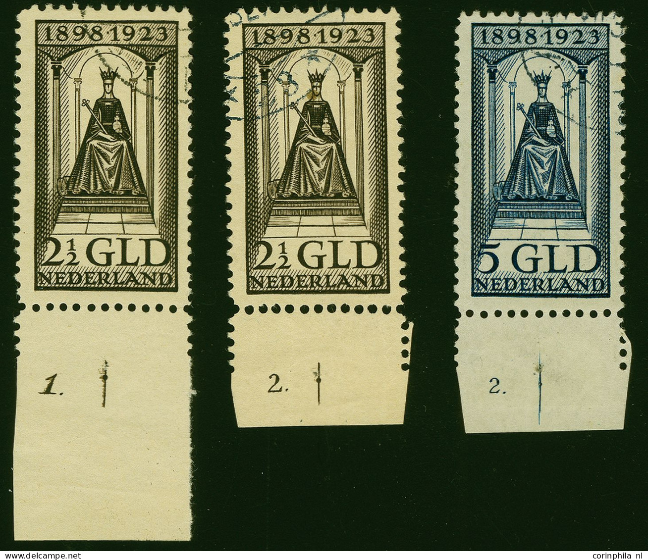 1923-1923, 2½ Gulden Zwartbruin (2x) Beide Met Velrand Met Plaatnrs. 1 Resp.  2 En 5 Gulden Donkerblauw Met Velrand Met  - Sin Clasificación