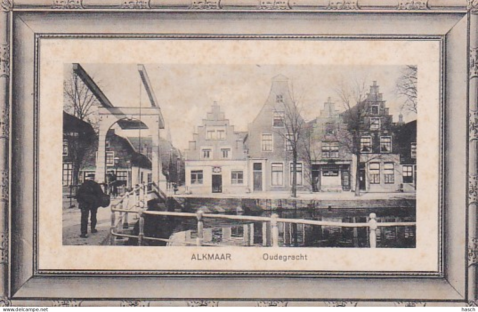 260657Alkmaar, Oudegracht Met Cafe ,,Graaf Van Egmond’’ (linksonder Een Kleine Beschadiging) - Alkmaar