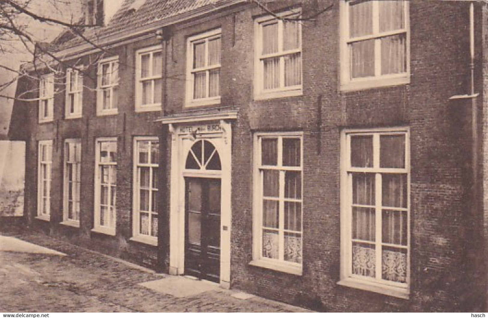 2606116Leiden, Hotel De Burcht.(minuscule Vouwen In De Hoeken) - Leiden