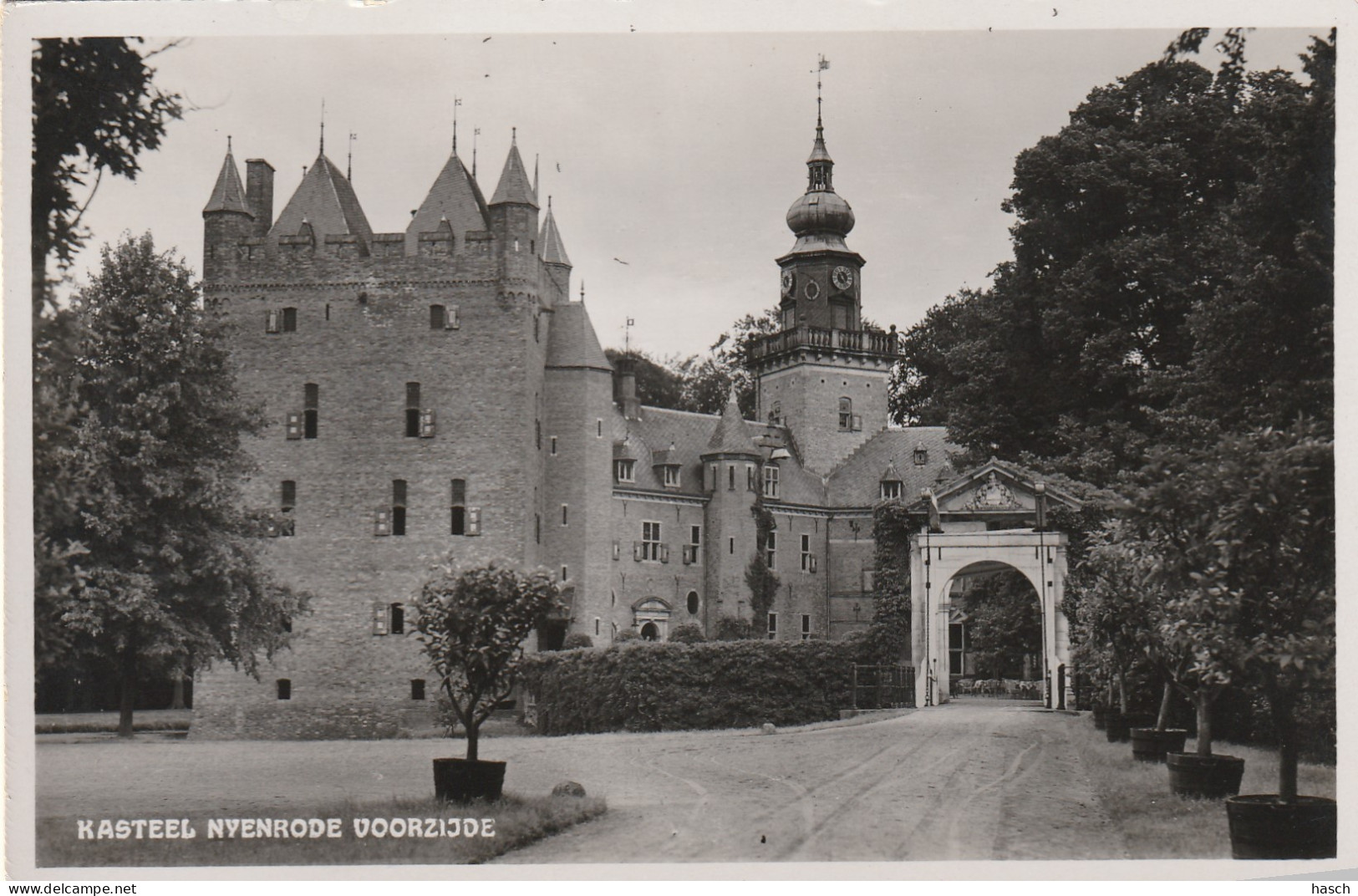 4928 48 Kasteel Nyenrode Voorzijde. (Kleine Beschadigingen Bovenrand)  - Breukelen