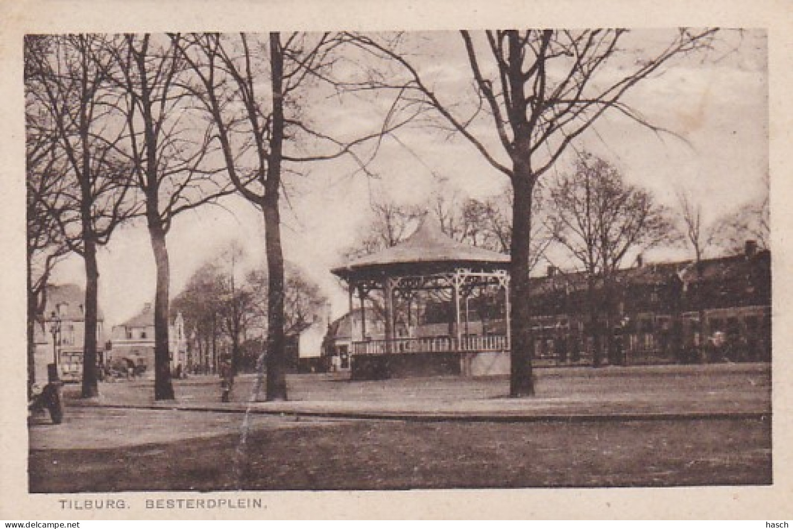 2606614Tilburg, Besterdplein. (Onderkant Een Beschadiging)  - Tilburg