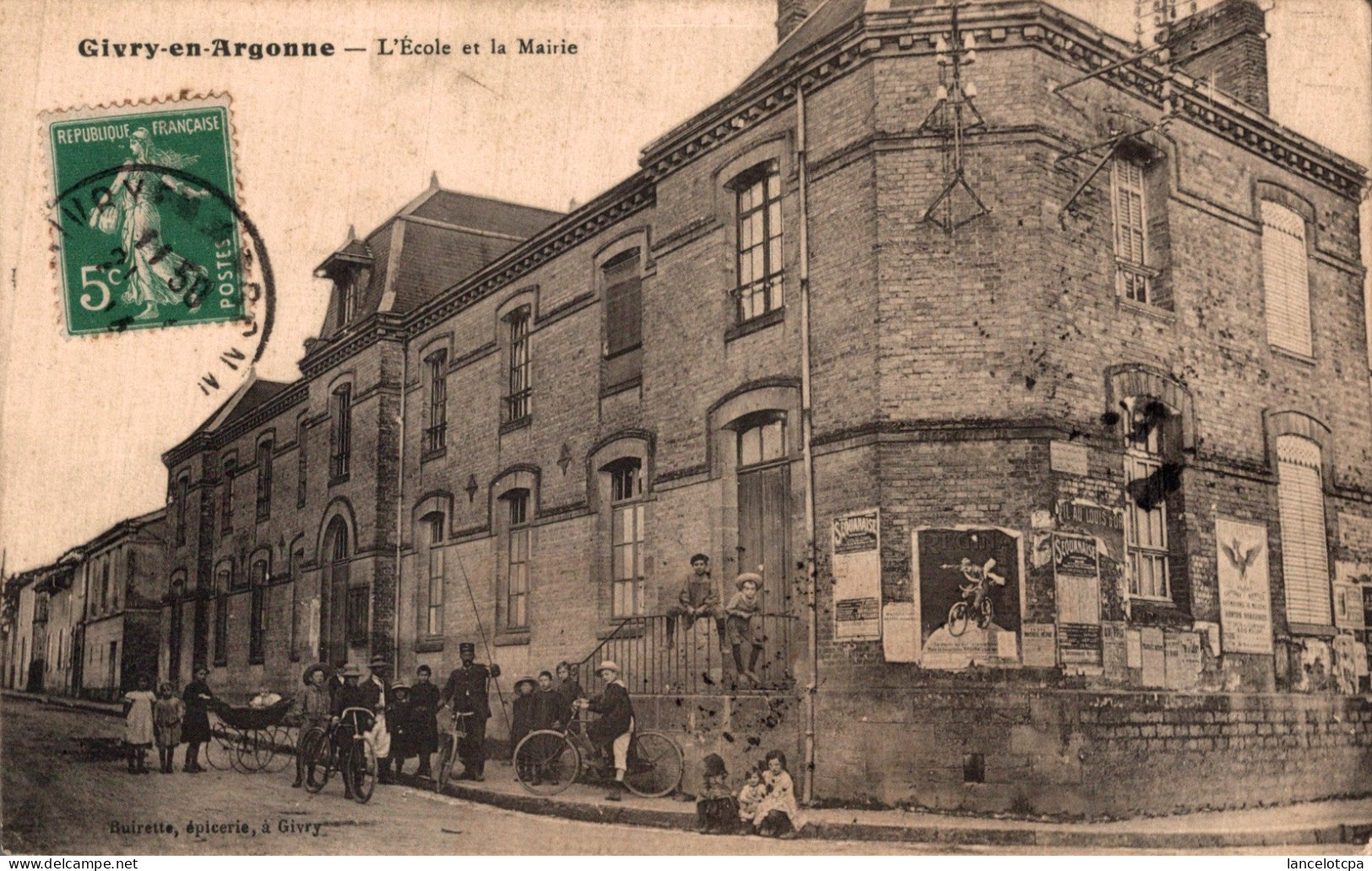 51 - GIVRY EN ARGONNE / L'ECOLE ET LA MAIRIE - Givry En Argonne