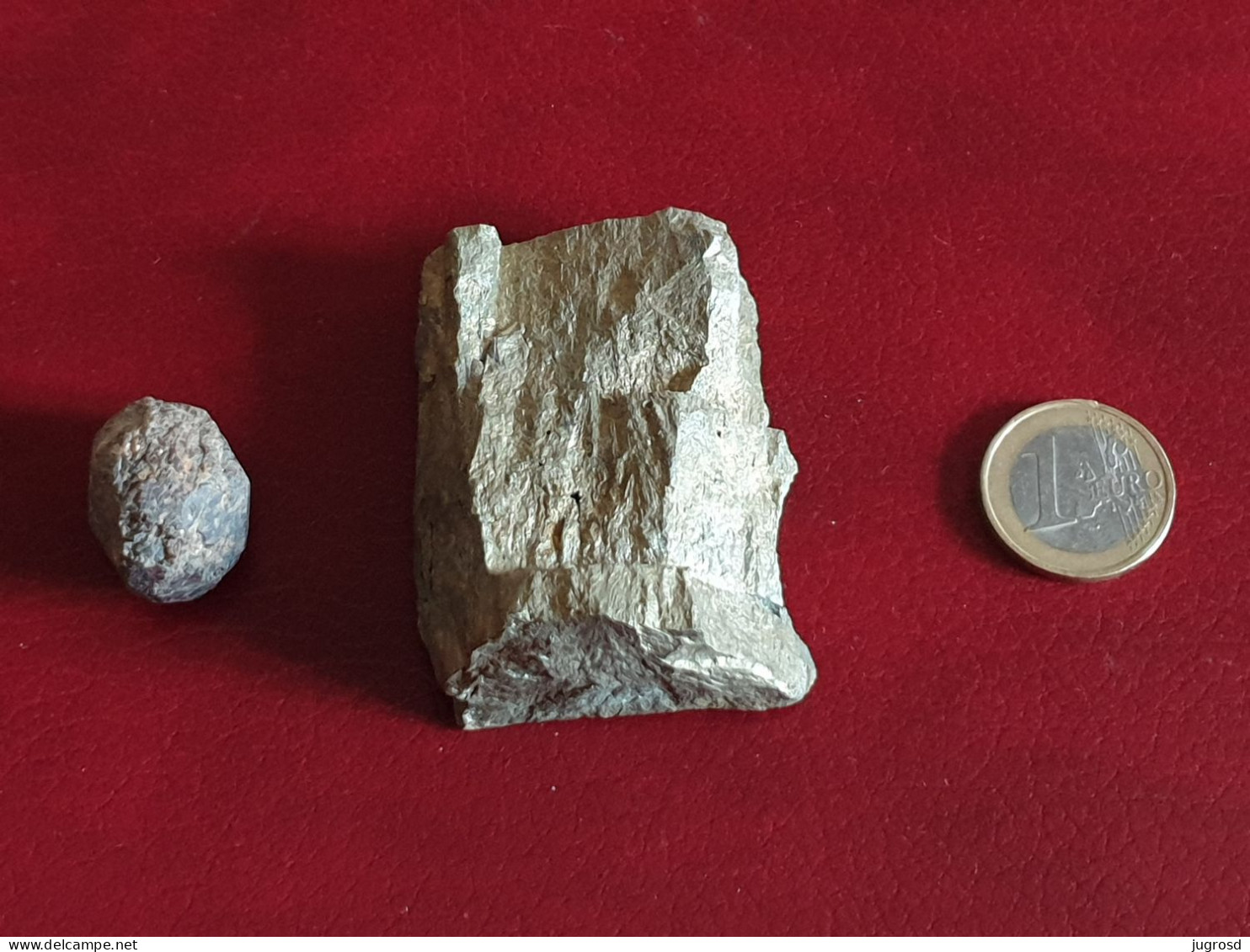 Bloc De De Pyrite Dorée Longueur 5,8 Cm 148 Grammes + Nodule Métallique 16 Grammes - Minerales