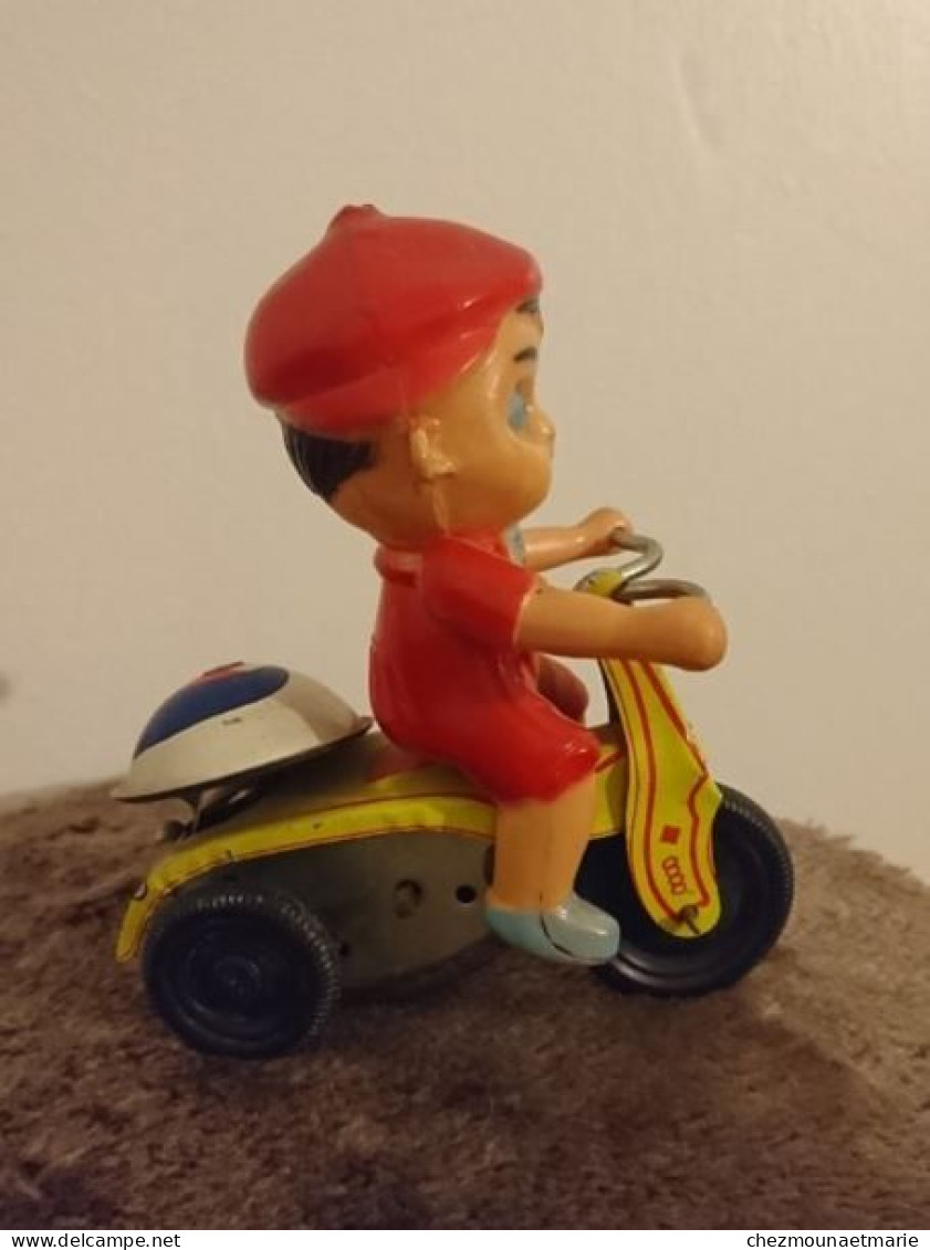 ENFANT SUR MOTO EN TOLE AVEC SA CLE 1965 ESPAGNE AVEC BOITE JOUET N°304 VERCOF - Toy Memorabilia