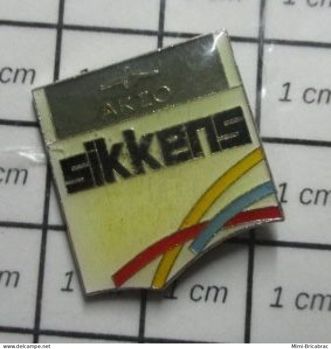 713M Pin's Pins / Beau Et Rare / MARQUES / AKEO SIKKENS - Peugeot