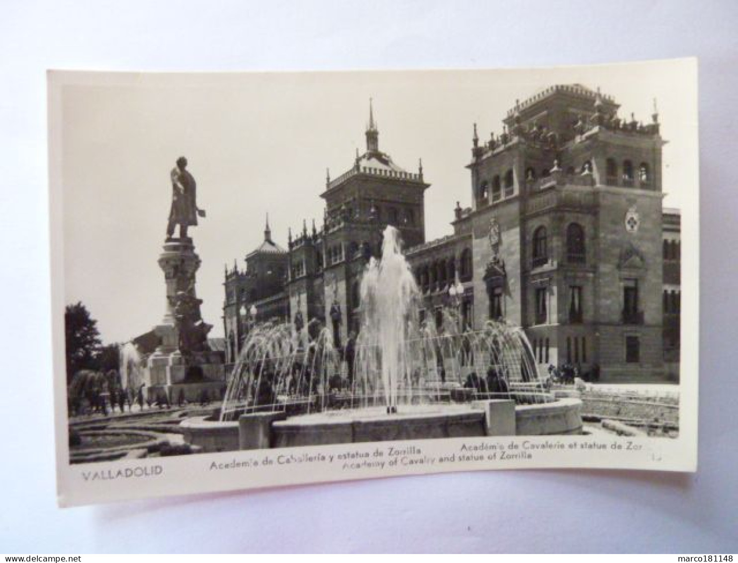 VALLADOLID - Académie De Cavalerie Et Statue De Zorrilla - Valladolid