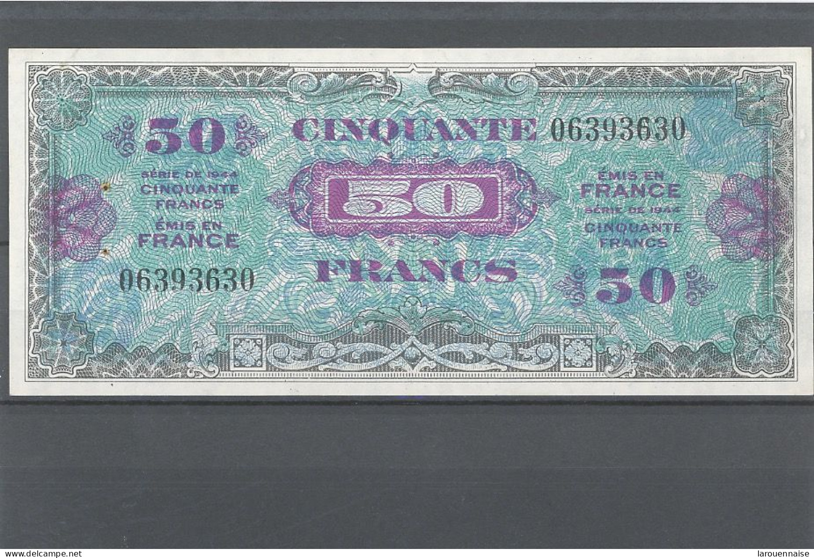 BILLET DU TRÉSOR-50F DRAPEAU -SANS N°SERIE  -VF19 /01- SUP (XF) -1 ÉPINGLAGE - 1 PLI NON MARQUÉ - 1944 Bandiera/Francia