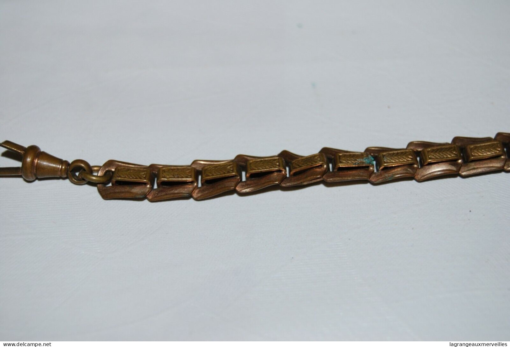 C56 Ancien Bracelet Travaillé - Décor épi - Longueur 17,5 Cm - Armbänder