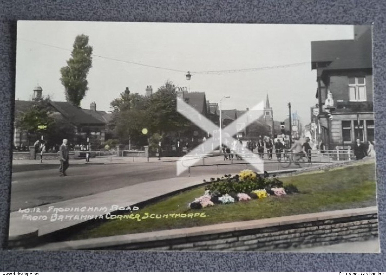 SCUNTHORPE FRODINGHAM ROAD BRITANNIA CORNER OLD R/P COLOUR POSTCARD LINCOLNSHIRE - Otros & Sin Clasificación