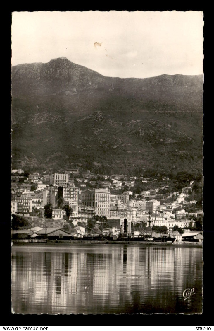 ALGERIE - BOUGIE - LA VILLE SUR LE FLANC DU DJEHEL GOURAYA - Bejaia (Bougie)