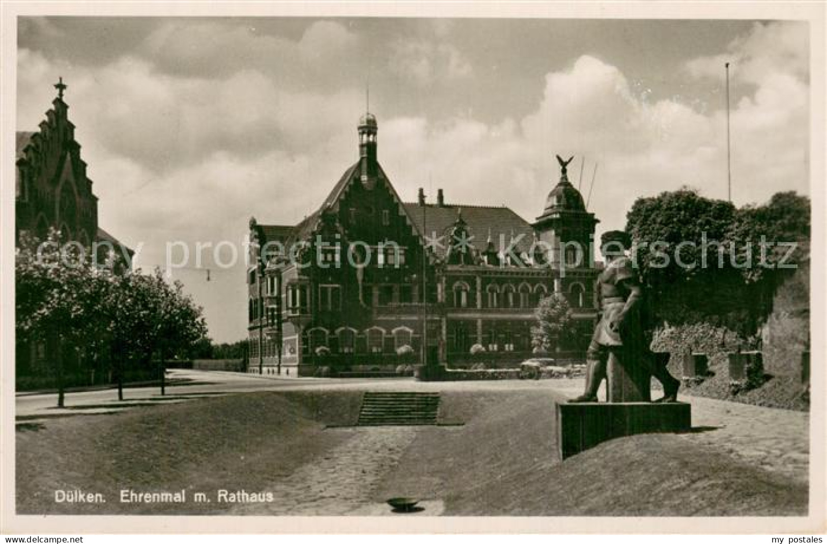 73772773 Duelken Ehrenmal Mit Rathaus Duelken - Viersen